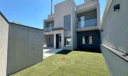Casa à venda na Avenida Bandeirantes, Bom Retiro, Matinhos
