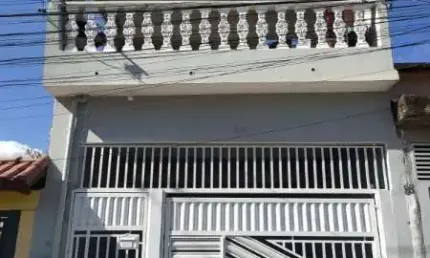 Casa com 3 quartos à venda na Alvorada de Minas, 215, Parque Guaianazes, São Paulo por R$ 400.000