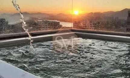Cobertura Luxuosa na Barra da Tijuca-RJ com Vista para a Lagoa no Condomínio ALFA BARRA SÍRIUS - 3 Quartos, 2 Suítes, 2 Salas, 4 Banheiros, 3 Vagas de Garagem - 190m² de Área