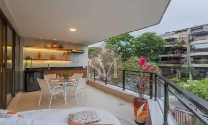 Apartamento de Luxo à Venda no Jardim Oceânico-Barra: 4 Quartos, 2 Suítes, 2 Salas, 4 Banheiros, 2 Vagas de Garagem e 160,00 m² de Área