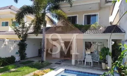 Casa Tríplex de Luxo no Recreio dos Bandeirantes, 4 Suítes, 320m², Condomínio Riviera del Sol, Infraestrutura Completa