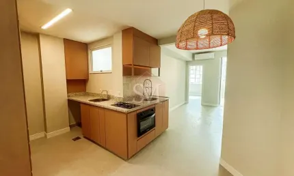LEBLON  Apartamento Reformado à Venda  2 Quartos (1 Suíte)  55m²  Av. Ataulfo de Paiva