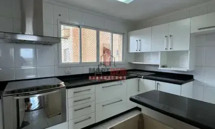 Apartamento de Alto Padrão no centro com 3 dormitórios.