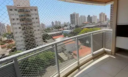3 dorms, suíte com varanda e closet, varanda gourmet, piscina.