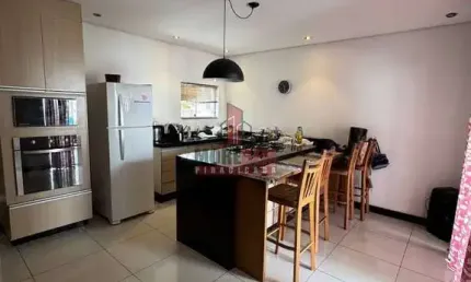 ID:1052 - Casa 2 dorms, com varanda e ótima sala na Chácara Nazareth