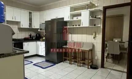 Casa a venda com 2 quartos, 1 banheiro e 2 vaga, na Vila Industrial