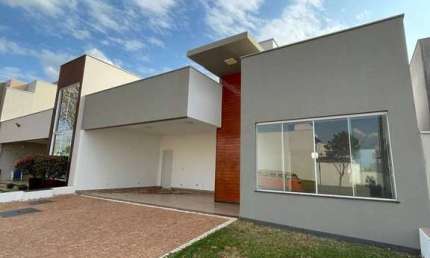 Casa térrea - 3 dorms, suite, espaço gourmet, repleta de armários.