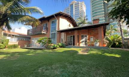 Casa com Mezanino 3 suítes Centro 288m²- Centro - Balneário Piçarras