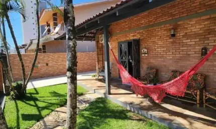 Casa 3 dormitórios 2 suítes - Centro - Balneário Piçarras