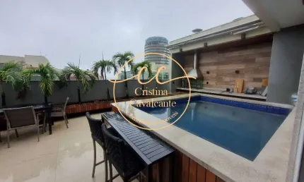 Cobertura à venda na Barra da Tijuca/RJ - 3 quartos, 1 suíte, 2 salas, 3 banheiros, 3 vagas, 185m² - Vista lateral mar - Luxo e conforto!