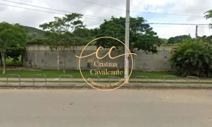 Oportunidade! Terreno comercial de 9.900m² à venda em Santa Cruz, Rio de Janeiro. Murado, legalizado e com RGI. Confira!