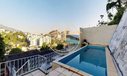 Oportunidade única: Casa duplex à venda no Pechincha, Rio de Janeiro-RJ! 5 quartos, 1 suíte, 4 banheiros, 1 sala, 4 vagas de garagem e 350m² de área. Conheça já!
