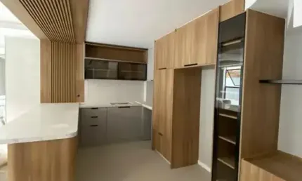 Casa de Condomínio com 3 Quartos à venda, 192m² - Santa Felicidade
