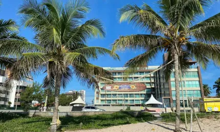 Flat mobiliado a poucos metros do mar de Intermares!!