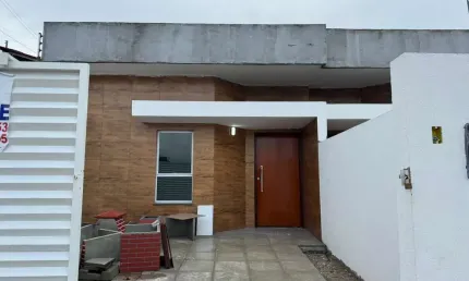 Casa no José Américo com piscina e com cartório incluso!!!