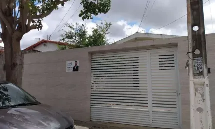 Oportunidade em Campina Grande! Bela casa na Dinamérica!