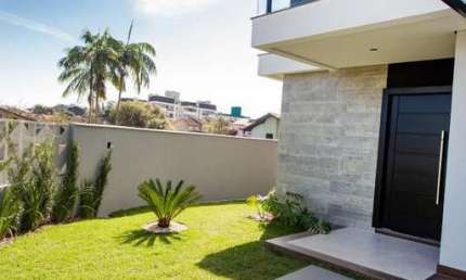 Casa / Sobrado para Venda em Joinville, Saguaçu, 3 dormitórios, 2 suítes, 4 banheiros, 2 vagas