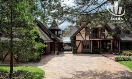 Casa com 6 dormitórios  à venda - Lot Véu da Noiva - Campos do Jordão/SP