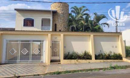 Casa com 3 dormitórios à venda, 268 m² por R$ 1.120.000,00 - Jardim São Caetano - Jaguariúna/SP