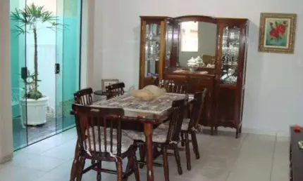 Casa com 3 dormitórios à venda, 132 m² por R$ 690.000,00 - Jardim Zeni - Jaguariúna/SP