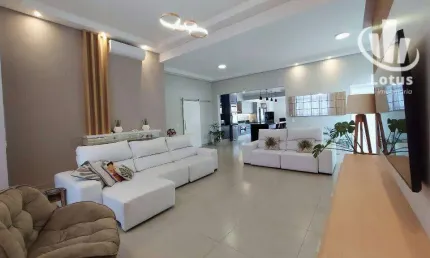 Casa com 3 dormitórios à venda, 303 m² - Condomínio Tamboré Jaguariúna - Jaguariúna/SP