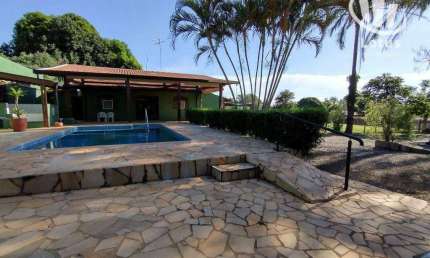 Chácara com 4 dormitórios à venda, 2000 m² por R$ 1.400.000,00 - Condomínio Ana Helena - Jaguariúna/SP