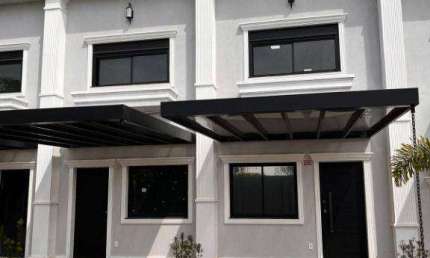 Casa com 2 dormitórios à venda, 130 m² por R$ 1.100.000,00 - Jardim das Tulipas - Holambra/SP