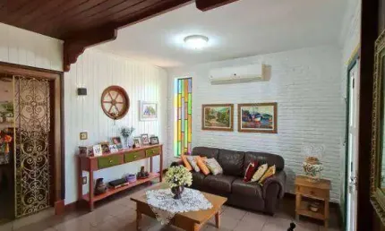 Casa com 3 dormitórios à venda, 308 m² - Berlim - Jaguariúna/SP