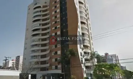 Centro - Maravilhosa cobertura duplex com vista panorâmica encantadora, podendo contemplar as belezas naturais da nossa cidade, como serra, pôr do sol