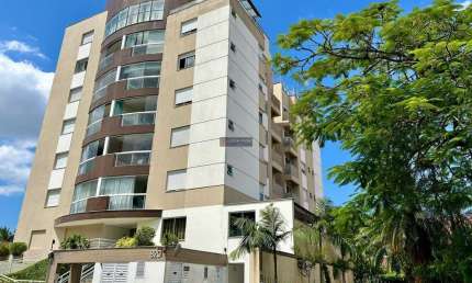 Apartamento à venda no Bairro Glória - Joinville - SC.  1 Suíte + 2 dormitórios; Sala de estar e jantar integradas, Ampla sacada com churrasqueira,  c