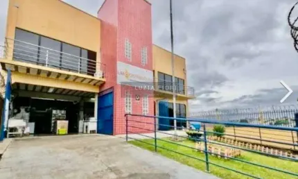 Barracão-Galpão com 675m2 de área construída,  à venda na Av. das Industrias,  Cidade Industrial de Curitiba - PR.  Subsolo com  300m2 coberto,  para