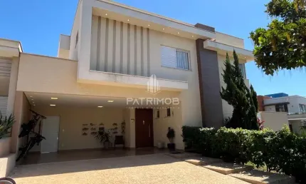 Casa Térrea c/ 4 suítes e piscina em Condomínio Villa Romana 1