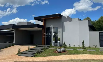 Casa Térrea com 03 Suíte e piscina - Residencial Valência
