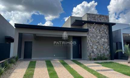 Casa Térrea c/ 3 Suítes, escritório e piscina - em Vivendas da Mata - Ribeirão Preto