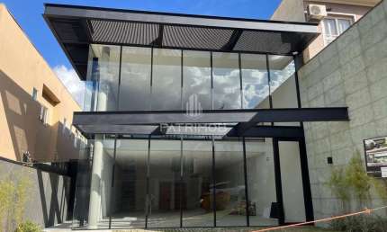Loja/Salão c/ 272m², 'Acabamento Diferenciado' em Jd. Botânico - RP