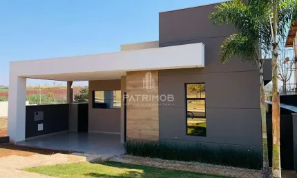 Casa Térrea em Condomínio com 03 Suítes e Piscina na Vila do Golfe, Ribeirão Preto