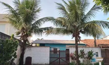 Casa Térrea c/ 2 Dormitórios sendo 1 Suíte em Itanhaém - SP
