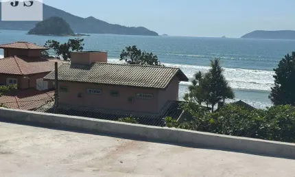 Lindo apartamento a venda, com 01 dormitório; Somente 20 metros da Praia da Sapé