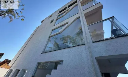 Oportunidade! Apto à venda,3 dorms a 20 metros da Praia do Sapê – Ubatuba