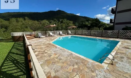 Apartamento à venda, com 01 dormitório - 500 m2 da praia da Maranduba