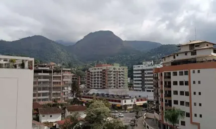 Lindo Apartamento 2 Quartos (1 Suíte), Dependência Completa. Varanda, 3 Vagas!