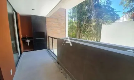 Lindo apartamento (varanda), 2 quartos (1 suíte). melhor bairro de teresópolis.