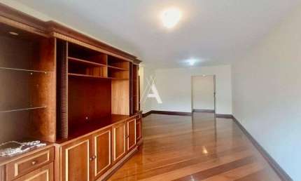 Apartamento 3 Quartos(1 Suíte) + Dependência Completa.Varanda e 2 Vagas Cobertas