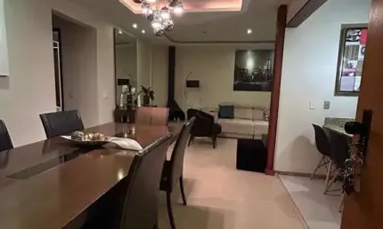 Apartamento amplo com 2 Quartos, lindo condomínio completo e ótima localização.
