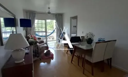 Apartamento com excelente localização, na Várzea, com 2 Quartos e Varanda.