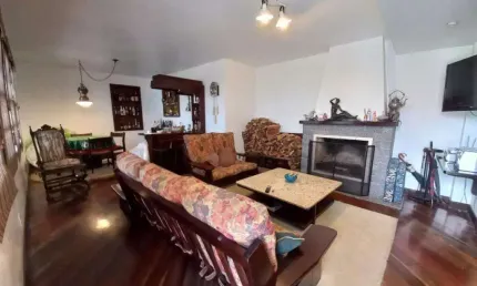 Casa à venda em Teresópolis condomínio fechado no bairro Alto