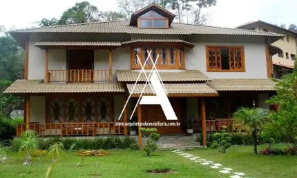 MARAVILHOSA casa de 600m2 c/ 6 quartos (5 suítes) no melhor condomínio da cidade