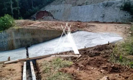 Terreno ideal para depósito/galpão na BR 116 (Teresópolis, bairro Três Córregos)
