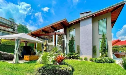 Exclusiva Casa de Alto Padrão com 3 Quartos e 200 m² à Venda em Vargem Grande