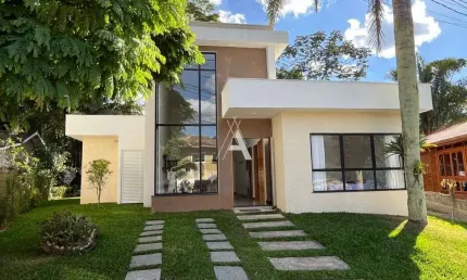 Casa com 3 Suítes em Condomínio de Alto Padrão em Vargem Grande
